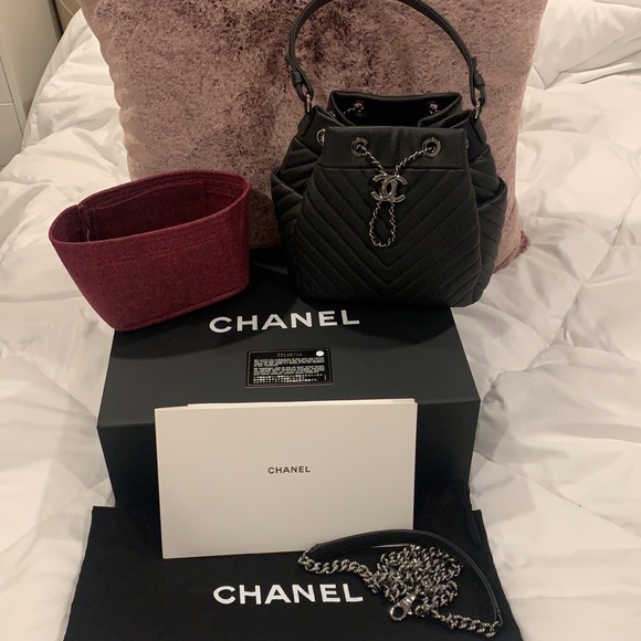 Auth. Chanel black deerskin drawstring bucket bag shiny rhw crossbody handbag - Picture 3 of 17